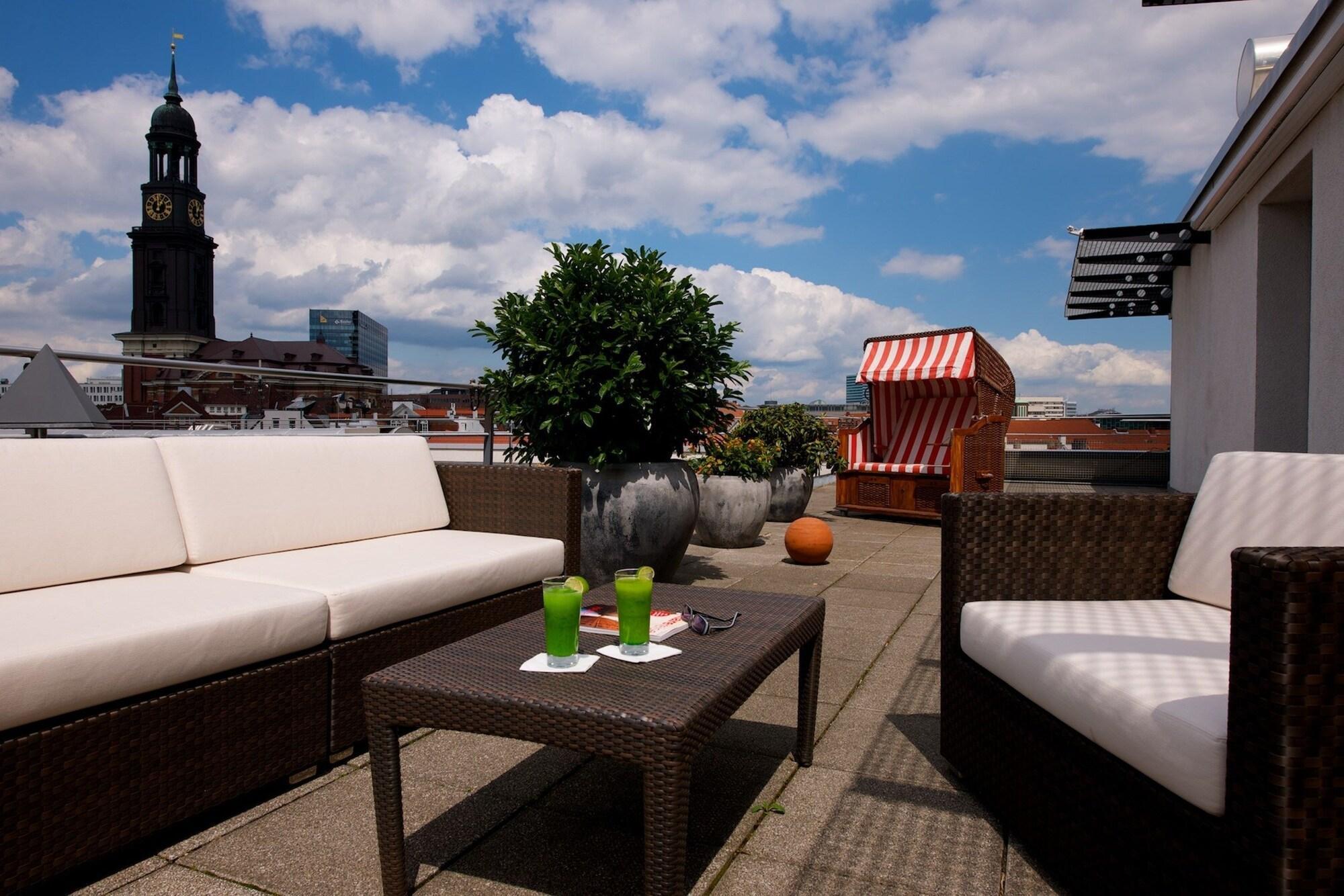 The Madison Hotel Hamburg Exterior photo